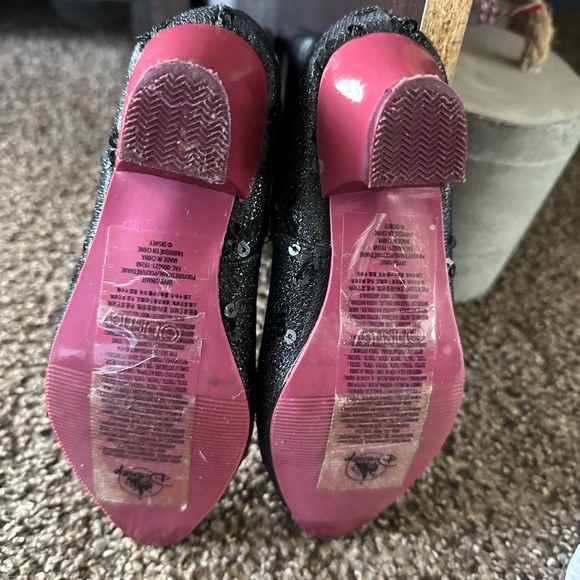 Disney Purple girls  Cape with Black Accents. - Picture 13 of 16